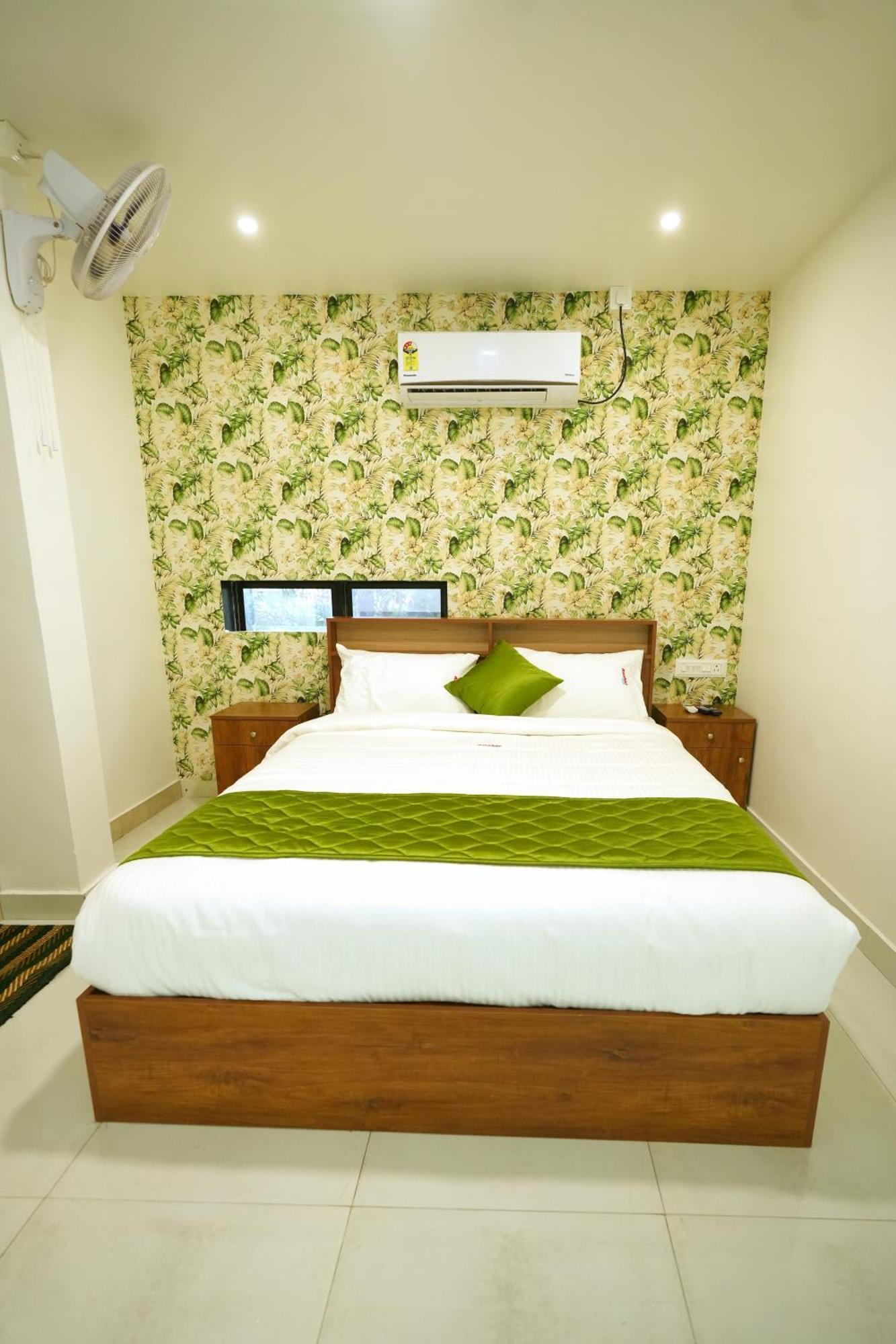 Hotel Amsher Suit Lulu Mall Road Kochi Exterior foto