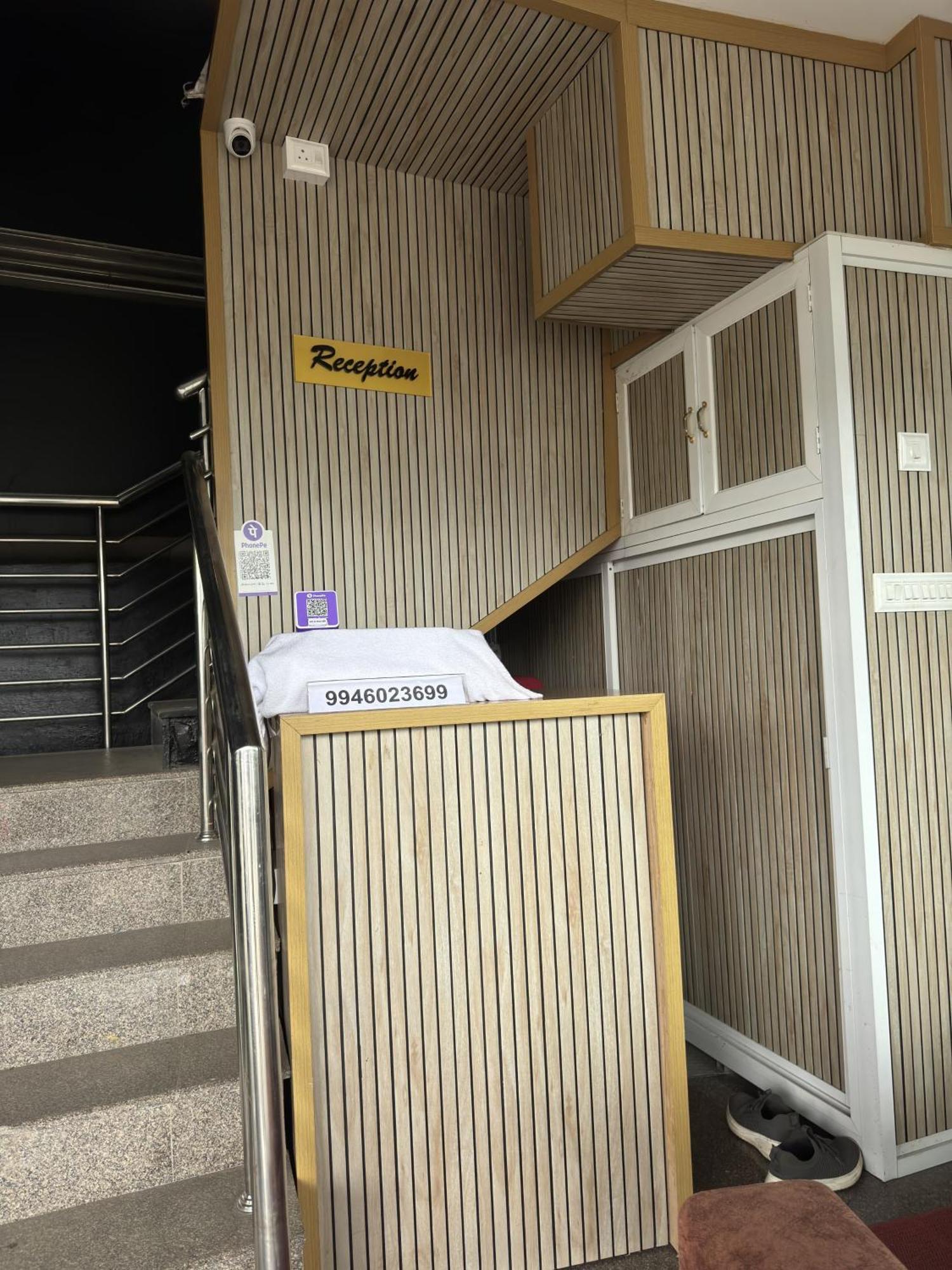 Hotel Amsher Suit Lulu Mall Road Kochi Exterior foto
